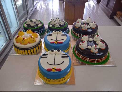 Maesa Cake & Bakery Griya Alam Sentosa 8