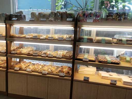 Olin'S Donuts & Bakery Kota Wisata 8