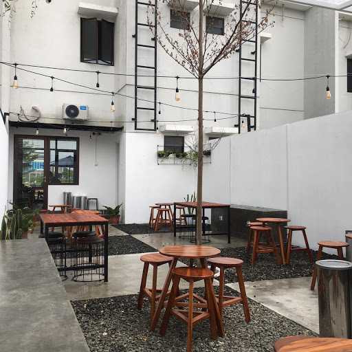 Sudut Kedai Beneran Cileungsi 9