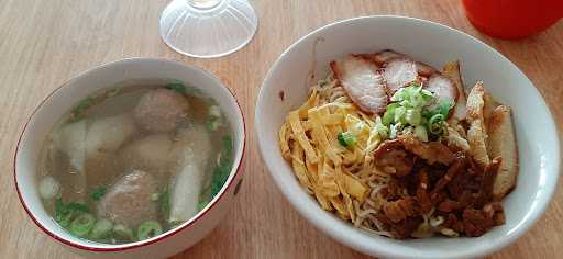 Bakmi Singkawang Hoki 4