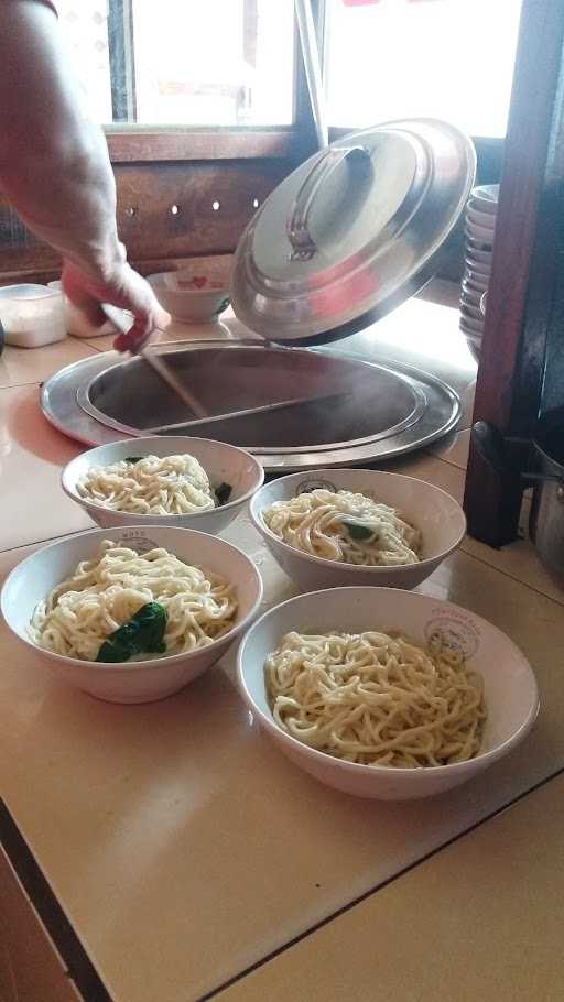 Bakso & Mie Ayam Goyang Lidah 8