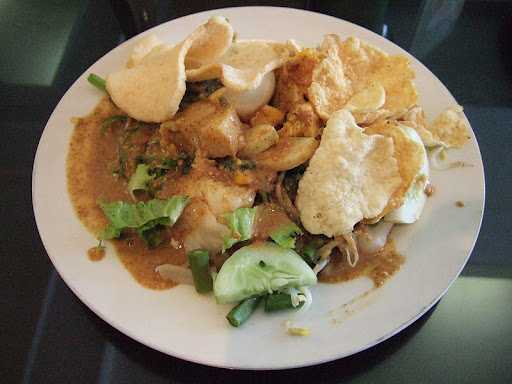 Gado-Gado Ibu Ina 3