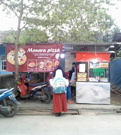 Menara Pizza 4