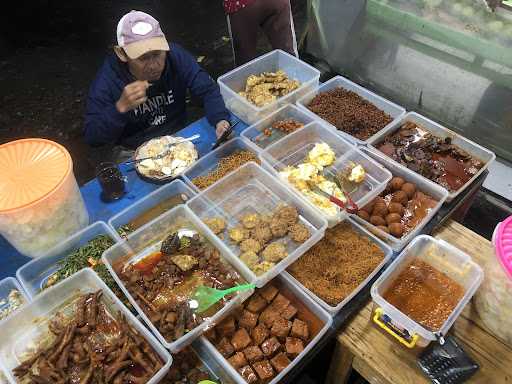 Nasi Uduk Malam Ibu Ainur 2