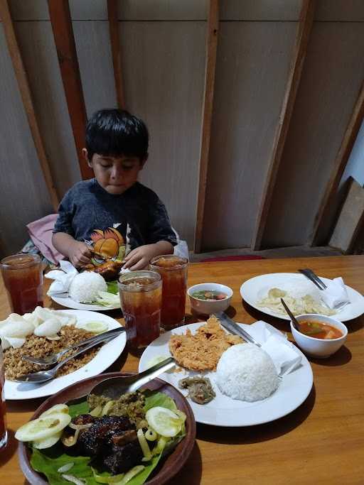 Warung Kebun 10