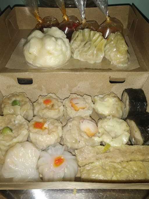 Nayuki Dimsum (Cibiru) 1