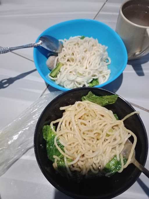 Baso & Mie Ayam Cikal 7