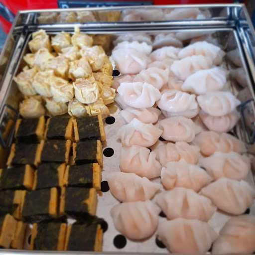 Dhafina Dimsum & Nasi Tim 1