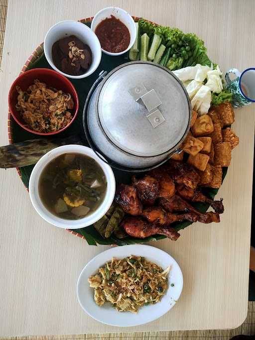 Kedai Nasi Liwet Bu Moza 5