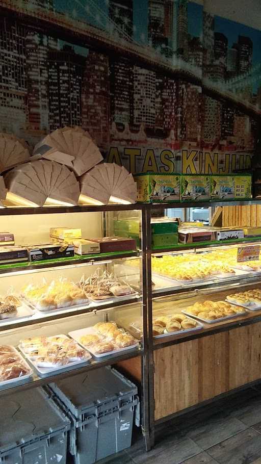 Khasanah Sari Bakery Tipar Cakung 9