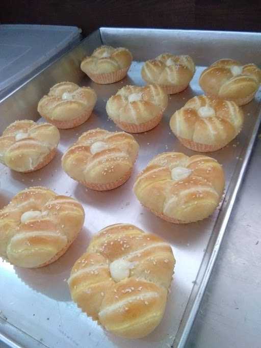 Khasanah Sari Bakery Tipar Cakung 5