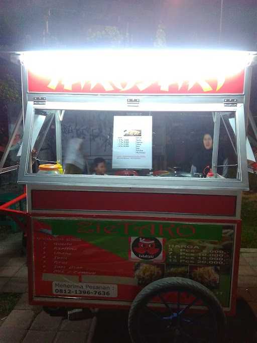 Zie Takoyaki Dan Salad Buah 7