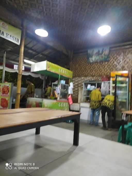 Warung Lesti (Lesehan Tikungan) 5