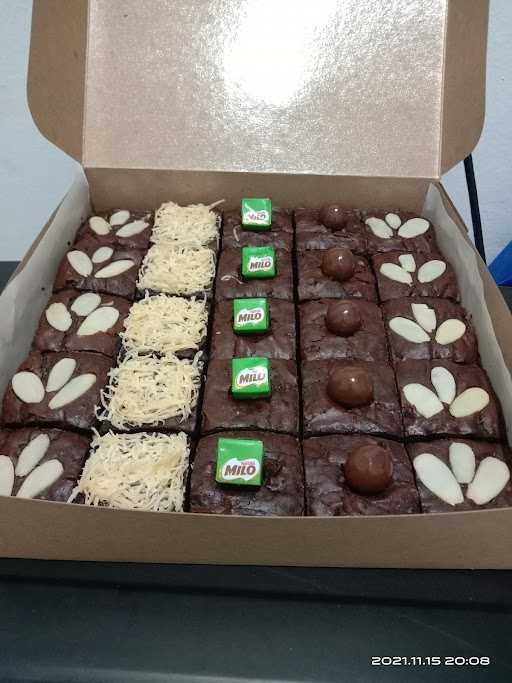 Fudgy Brownies Mamitha Cake Depok 10