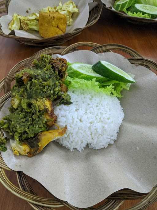 Ayam Goreng Cabe Ijo Mas Hendy 6