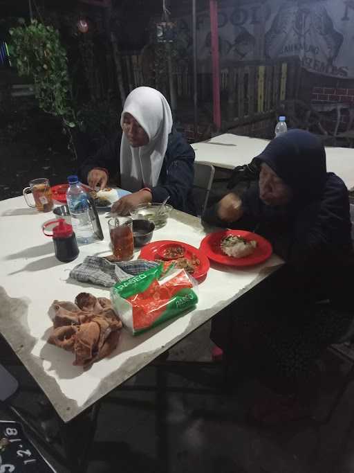 Pecel Lele Lembakum Bela Negara 3