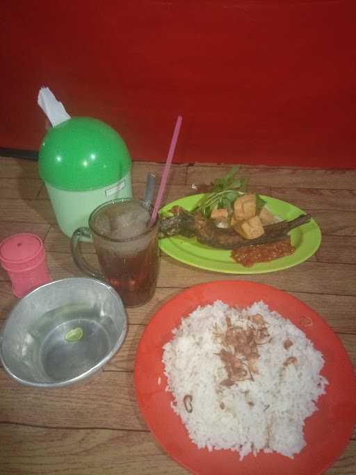 Pecel Lele Pemuda 4