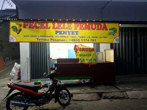 Pecel Lele Pemuda 7