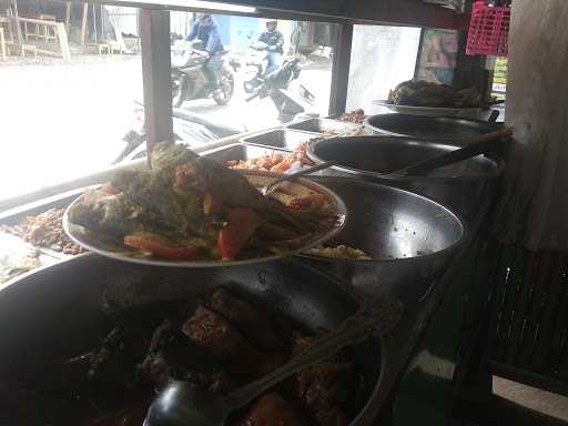 Warung Nasi Bu Nur 3