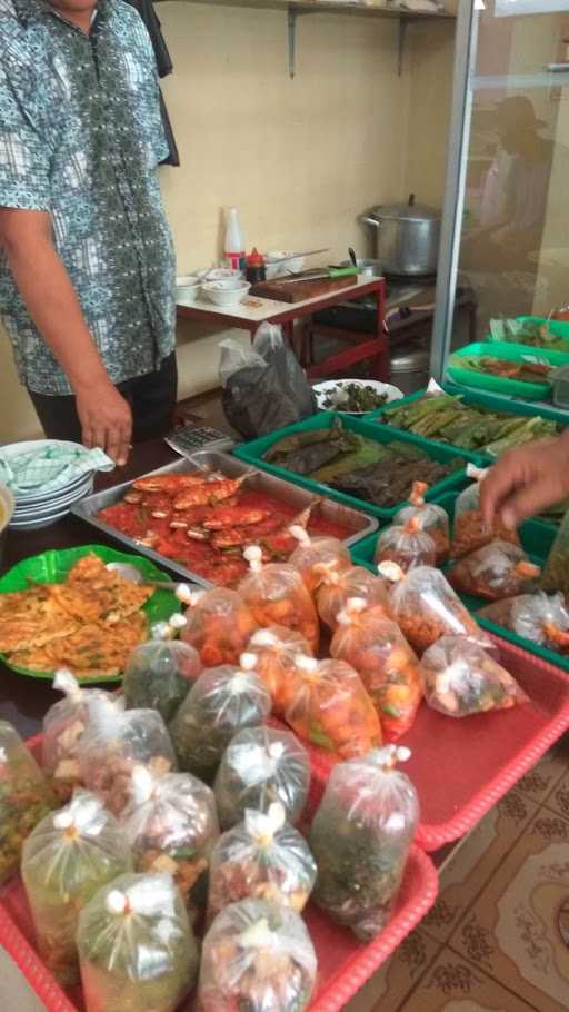 Warung Nasi Ikin 8