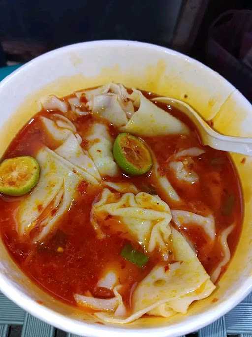 Wonton Pangsit Ndoweer - Cilodong 2