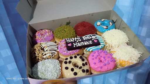 Alifa Donut'S 5