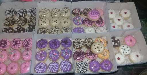 Alifa Donut'S 2