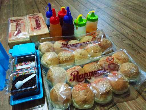 Lembayunglangit Burger & Rotibakar 8