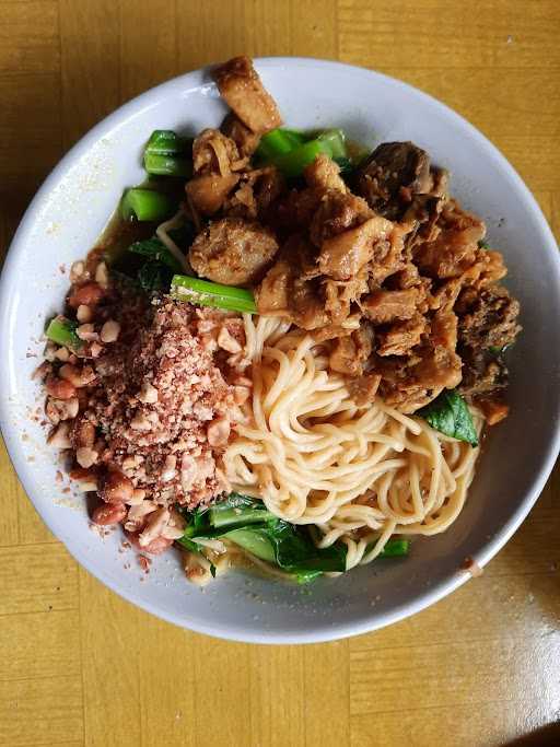 Mie Ayam Dan Bakso Iban 10