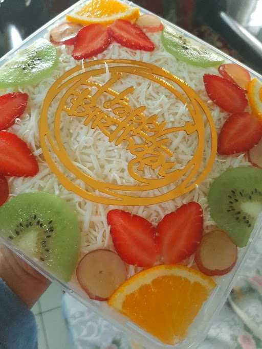 Happy Fruit Salad Pusat 7