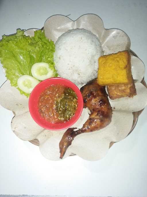 Ayam Bakar Dan Goreng Putra Simpang 6