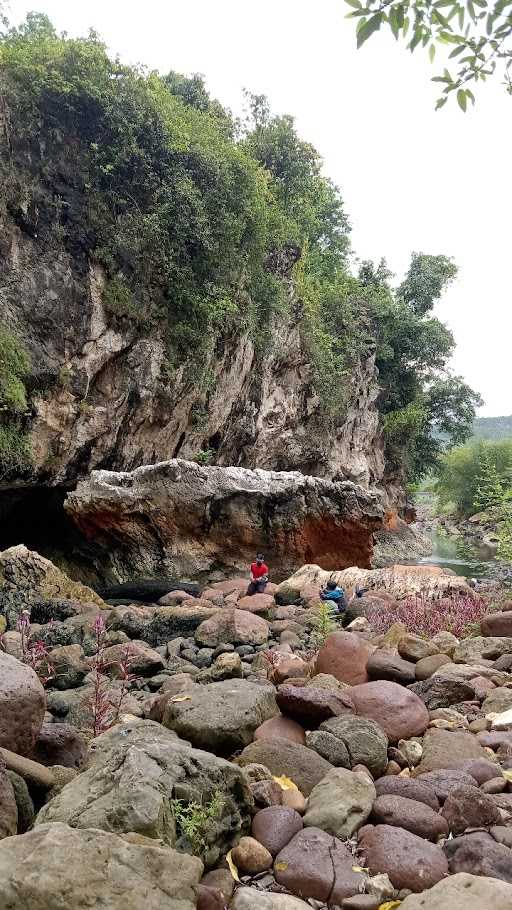 Putra Pusaka Oleh Oleh Bandung 4