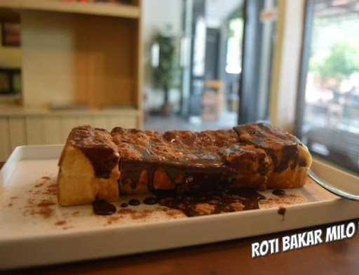 Roti Bakar & Kukus Nadira 1