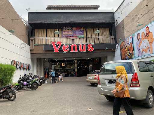 Venus Cimahi 4