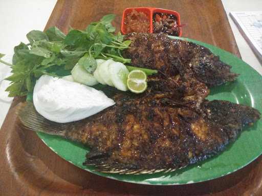 Dinar Seafood Resto 4