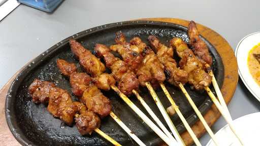 Kedai Sate Lugina 4