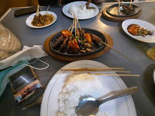 Kedai Sate Lugina 5