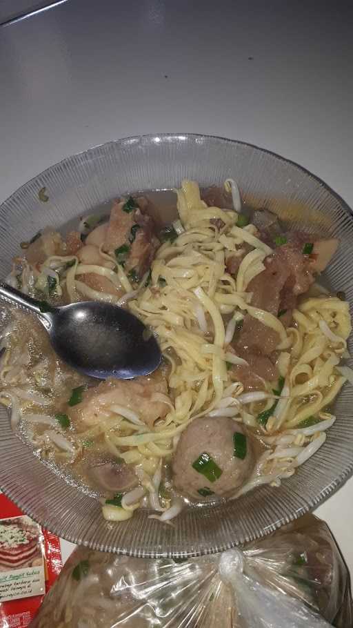 Mie Kocok Teh Isna 9