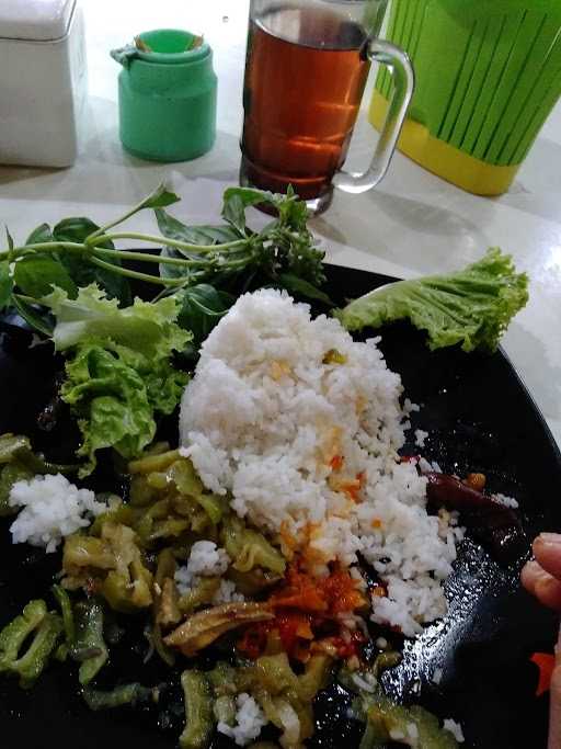 Rumah Makan Padasuka 3