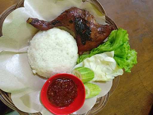 Ayam Bakar Ngawi 4