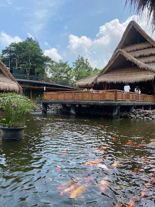 Gubug Makan Mang Engking Cibubur 6