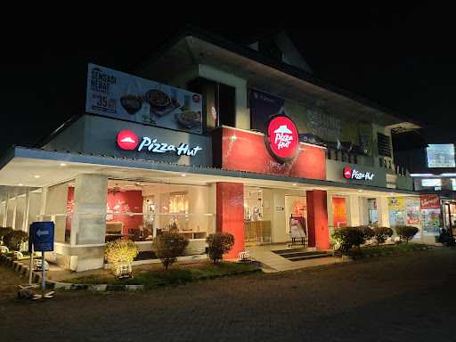 Pizza Hut Restoran 7