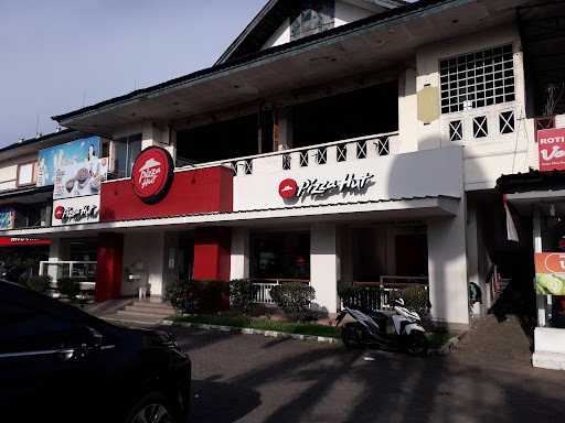 Pizza Hut Restoran 3