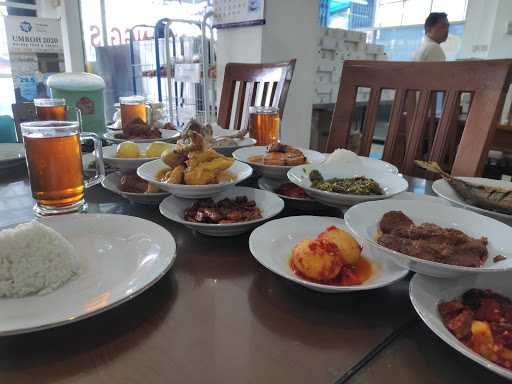 Restoran Sederhana Cimanggis 6