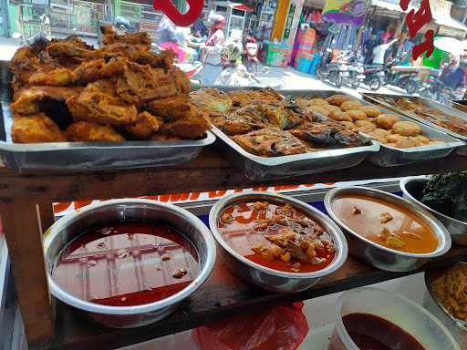 Rm. Tenda Biru (Makanan Padang) 3