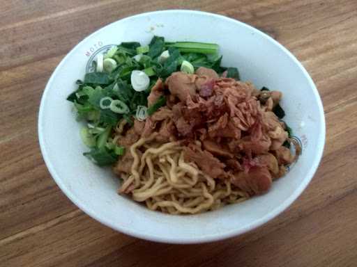 Warung Bakso Mie Ayam  Pakde Karni Wonogiri  10