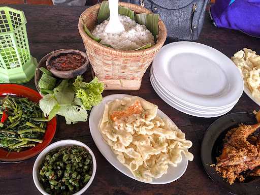 Panenjoan Sundanese Restaurant 5