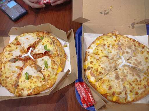 Domino'S Pizza Ujungberung 4