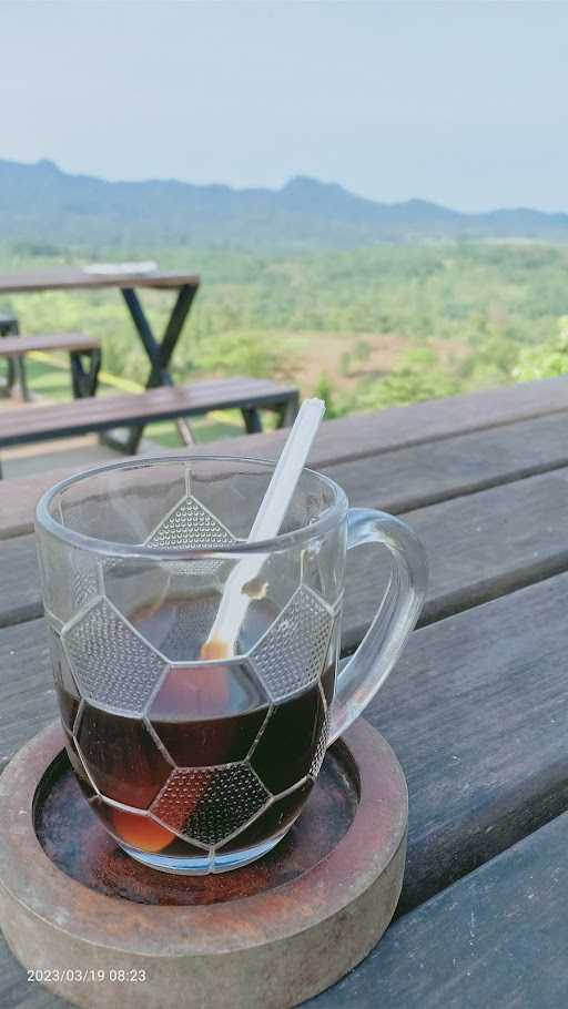 Cafe Rangkong Bukit Waruwangi 2