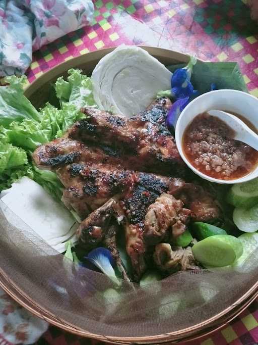 Saung Makan Abs (Ayam Bakar Sedap) 4